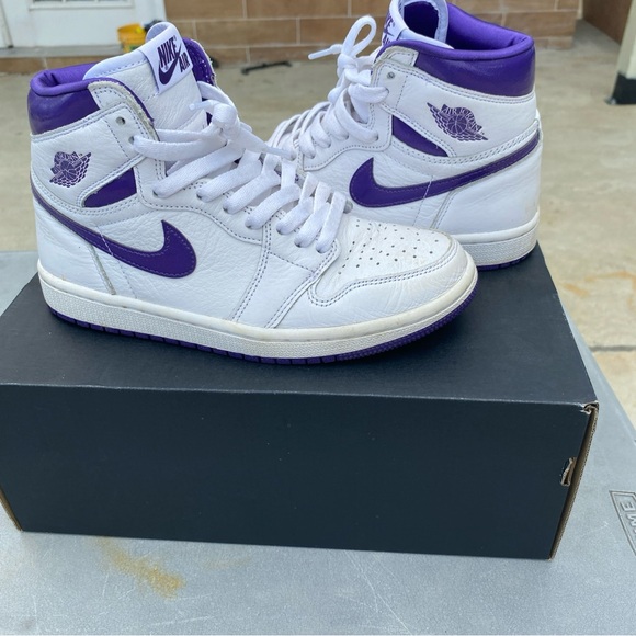 Size 6 - Air Jordan 1 OG High Court Purple Women - Picture 2 of 5